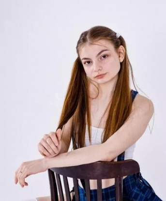 Я обладаю креативностью и готова воплотить в жизнь все твои фантазии. В Москве я знаю все самые уютные и романтичные места, где мы сможем провести время в приятной обстановке. Фото мои 100%, так что можешь быть уверен в том, что я выгляжу также соблазнительно, как на снимках. У меня есть отличные отзывы от моих довольных клиентов, которые гарантируют, что ты не пожалеешь о выборе меня. Встреча со мной будет незабываемой, так что не упусти возможность испытать настоящее блаженство. 💋 2521, 18 лет