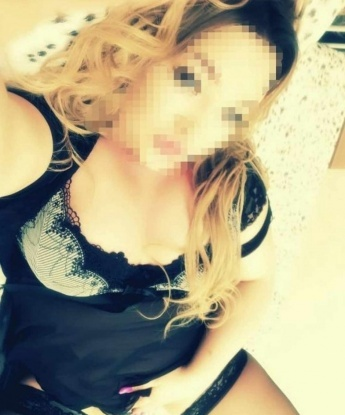 Я живу в Москве и горячо приглашаю тебя в свою уютную квартиру, где смогу помочь тебе расслабиться и испытать море удовольствия. Я предлагаю широкий спектр услуг, от классического массажа и эротического танца до интимных утех и экспериментов в постели. Мои красивые фото говорят сами за себя, а мои довольные клиенты подтверждают мою профессиональность и умение угодить каждому мужчине. Получи от меня море наслаждения и окунись в мир страсти! 💋 6686, 28 лет